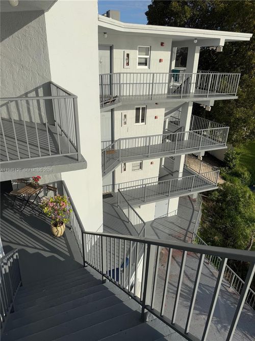 apt-402-7105 W 13th Ave, Hialeah, FL, 33014-4563 | Card Image