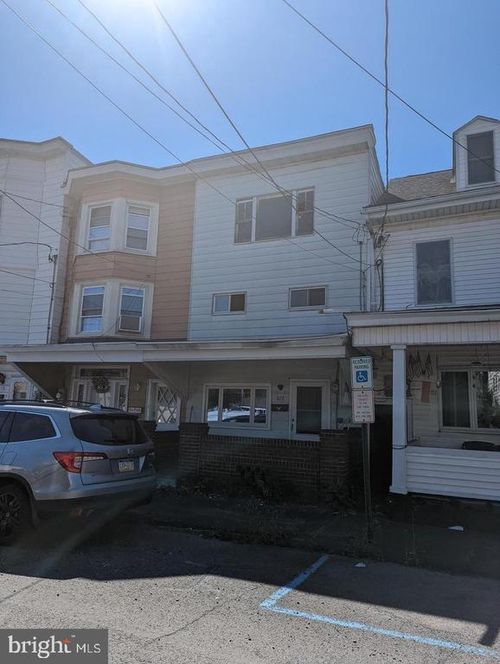 212 E Lloyd St, Shenandoah, PA, 17976-2609 | Card Image