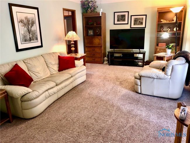 22915 W Walnut Ln, House other with 3 bedrooms, 2 bathrooms and 1 parking in Genoa OH | Image 10