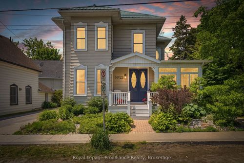 22 West St, Wellington, ON, K0K3L0 | Card Image