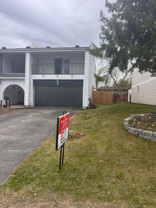 87 Grady Crescent, South of Baseline to Knoxdale, ON, K2H5S2 | Card Image