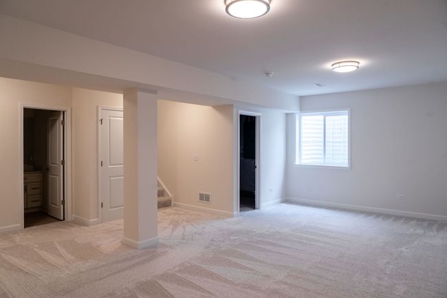 513 Amherst Dr, Townhouse with 3 bedrooms, 3 bathrooms and 4 parking in Sycamore IL | Image 29