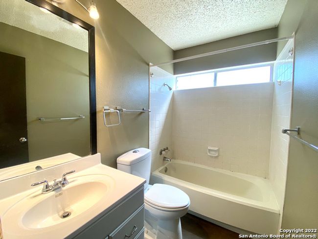 10348 Flatland Trl, House other with 3 bedrooms, 2 bathrooms and null parking in Converse TX | Image 15