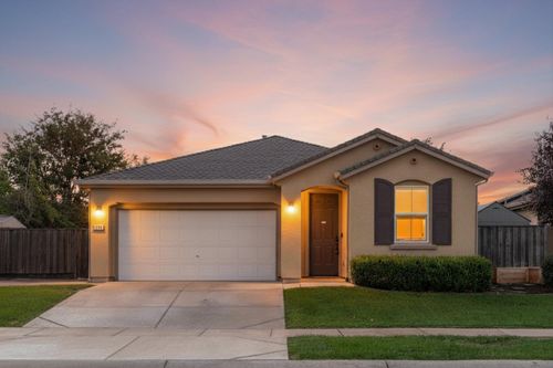 1602 Valley Meadows Dr, Olivehurst, CA, 95961-4400 | Card Image