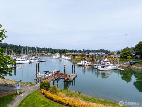880 Shoshone Dr, La Conner, WA, 98257-9621 | Card Image