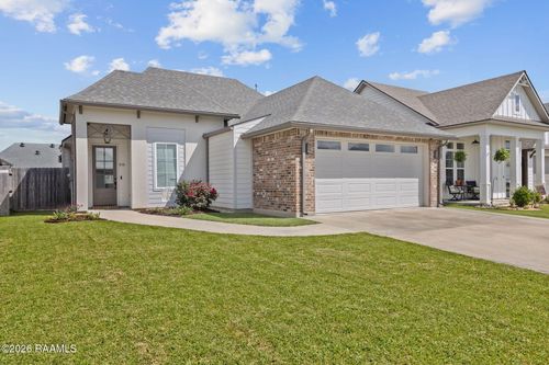 215 Whispering Meadows Rd, Broussard, LA, 70518-7931 | Card Image