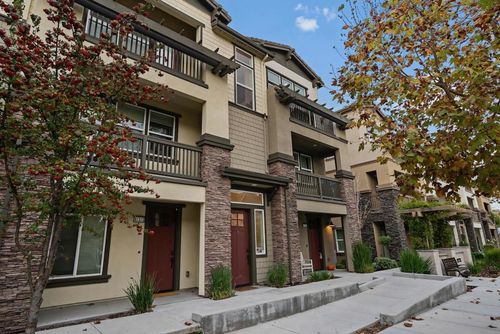 47382 Mission Falls Ct, Fremont, CA, 94539-7822 | Card Image