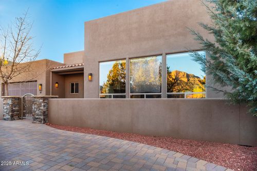 41 Vista Bonita Dr, Sedona, AZ, 86336-7014 | Card Image