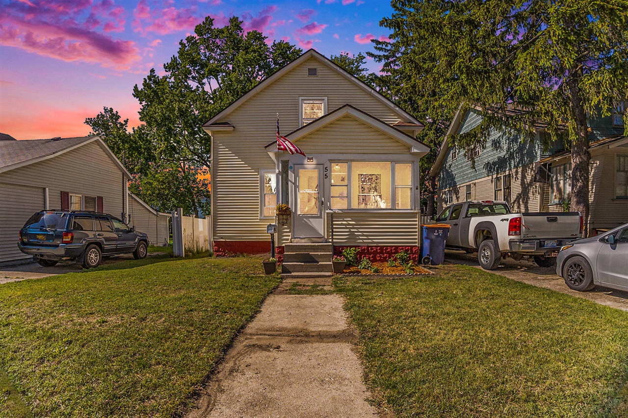 21st St, Holland, MI 49423