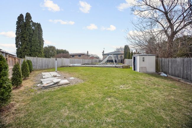 62 Guildwood Dr, House attached with 4 bedrooms, 1 bathrooms and 2 parking in Hamilton ON | Image 29
