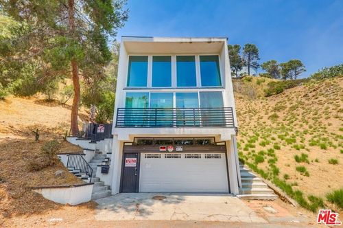 8655 Appian Way, Los Angeles, CA, 90046-7728 | Card Image