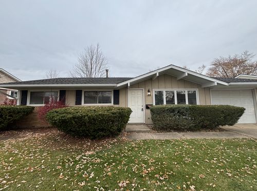 724 Surrey Dr, Streamwood, IL, 60107-2165 | Card Image