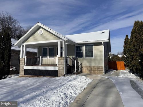 109 Paoli Pike, PAOLI, PA, 19301-1832 | Card Image