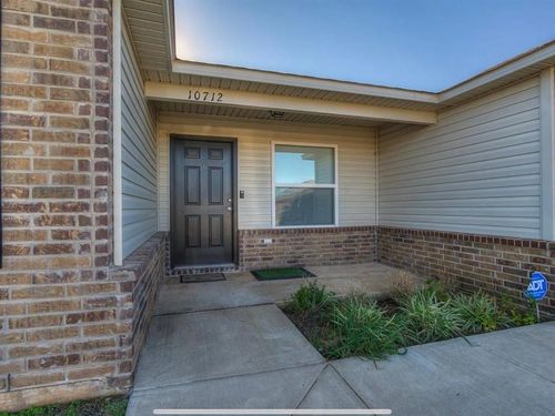10712 23rd Pl, Yukon, OK, 73099-2682 | Card Image