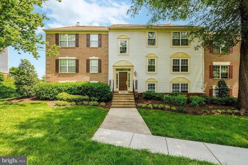 apt-102-12106 Green Leaf Ct, FAIRFAX, VA, 22033-2528 | Card Image