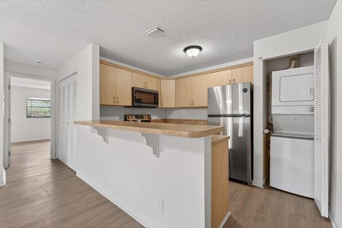 9418 Nw 49th Pl, Sunrise, FL, 33351-7703 | Card Image