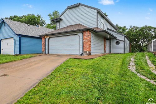 3720 Hartford Ave, Lawrence, KS, 66047-3733 | Card Image
