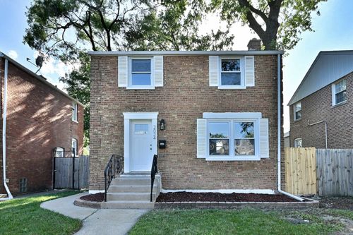 2024 S 24th Ave, Broadview, IL, 60155-2822 | Card Image