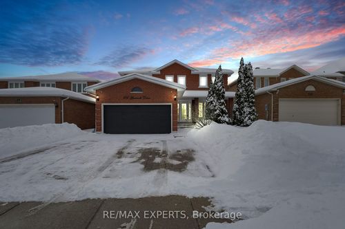 106 Greenock Dr, Maple, ON, L6A1N9 | Card Image