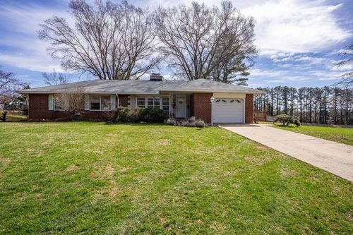 126 Maple St, Appomattox, VA, 24522-8137 | Card Image