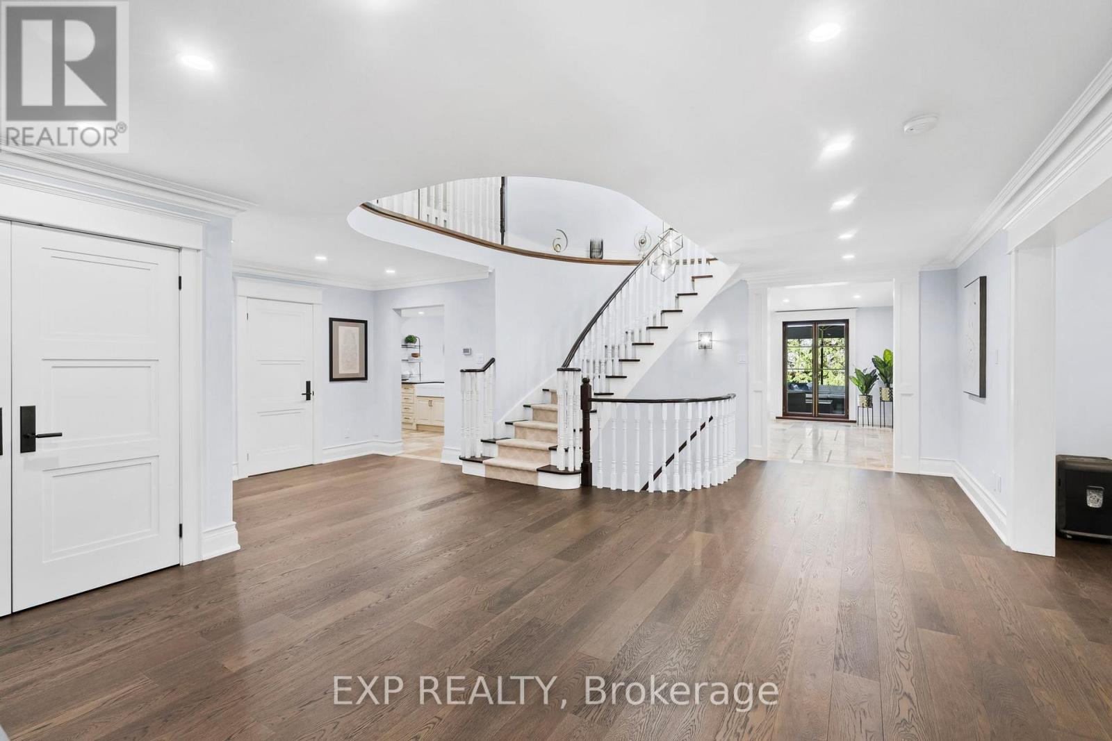 Residential in Newmarket (Stonehaven-Wyndham) 3