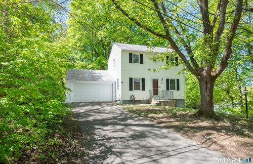 3 Mountain Rd, Danbury, CT, 06810-8417 | Card Image