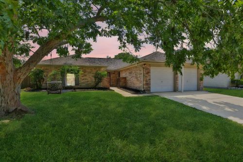 2013 Yorktown Court, League City, TX, 77573 | Card Image