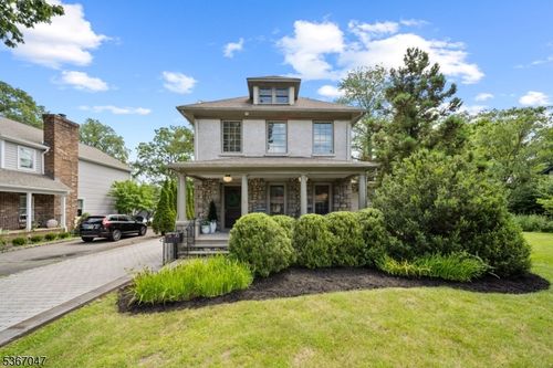 30 Highwood Ave, Midland Park, NJ, 07432-1319 | Card Image