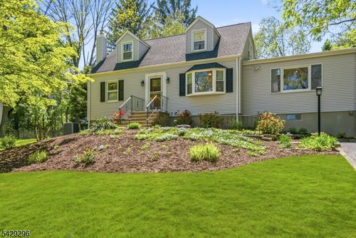 37 Hussa Pl, Denville, NJ, 07834-1012 | Card Image