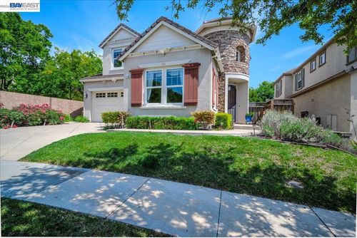 2560 Calabria Ct, Dublin, CA, 94568 | Card Image