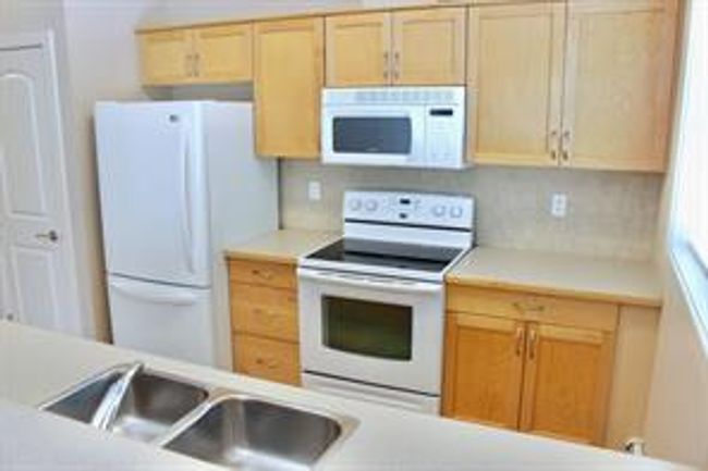 102 - 109 Seabolt Dr, Condo with 2 bedrooms, 2 bathrooms and 2 parking in Hinton AB | Image 4