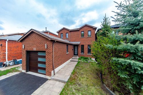 35 Fernbank Pl, Whitby, ON, L1R1T1 | Card Image