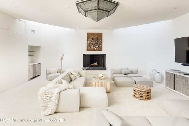 699 Eppley Dr, House other with 5 bedrooms, 8 bathrooms and null parking in Aspen CO | Image 21