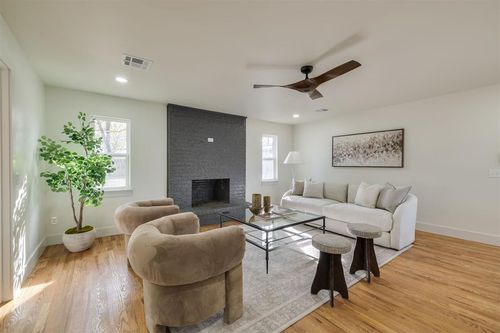 1500 Winchester Dr, Edmond, OK, 73034-5926 | Card Image