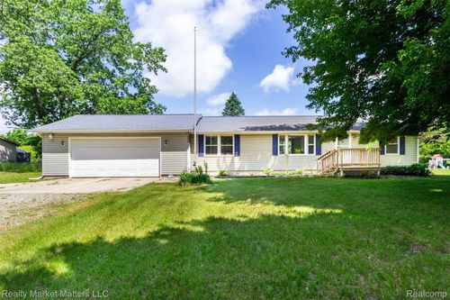 4951 Laur Rd, North Branch, MI, 48461-9742 | Card Image