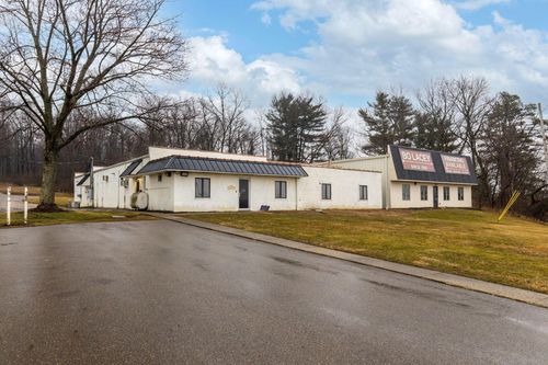 8028 Newark Rd, Mount Vernon, OH, 43050-8155 | Card Image