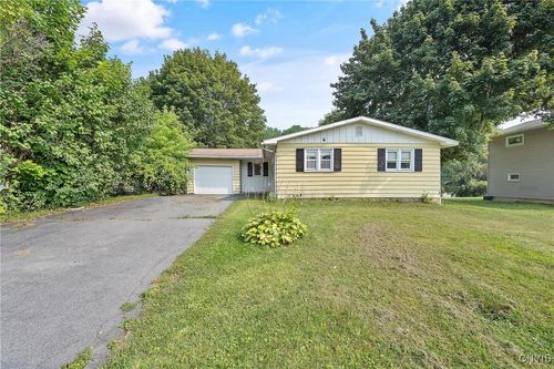 112 Park Way, Camillus, NY, 13031-1330 | Card Image