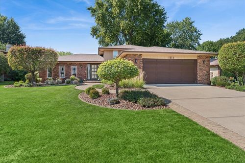 1111 Rushwood Ave, Shorewood, IL, 60404-9651 | Card Image
