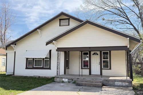 811 Taft Ave, Okmulgee, OK, 74447-5655 | Card Image