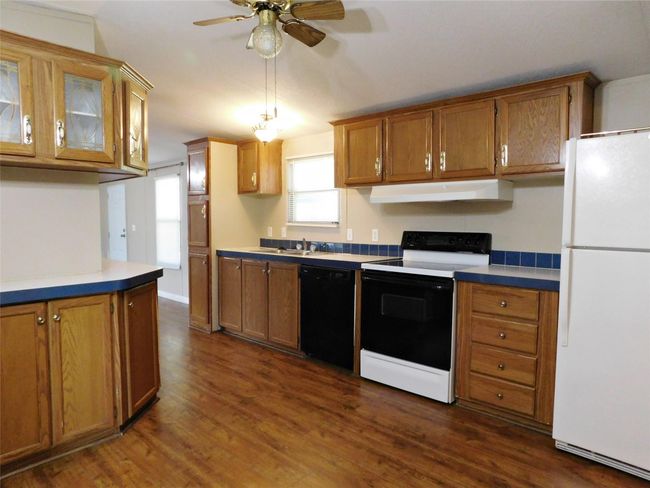 Kitchen | Image 5