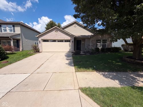 12134 Brushfield Ln, Fishers, IN, 46037-8491 | Card Image