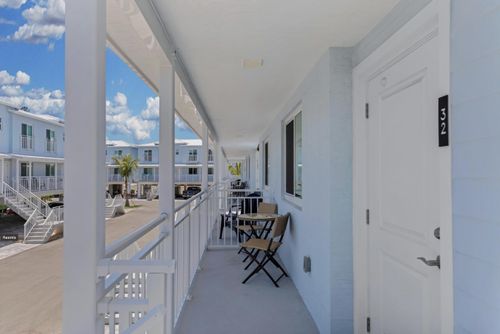 apt-32-10877 Overseas Hwy, Marathon, FL, 33050-3433 | Card Image