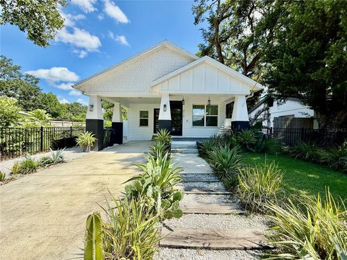 215 W Emily St, TAMPA, FL, 33603-5722 | Card Image