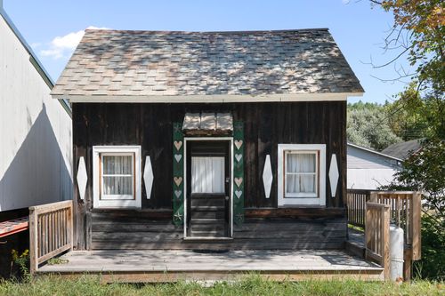 33 W River St, South Londonderry, VT, 05155-9152 | Card Image