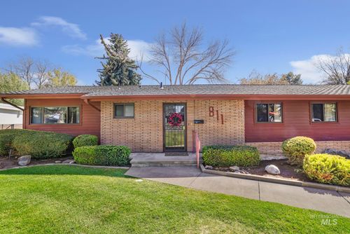 811 E Avenue B, Jerome, ID, 83338-2813 | Card Image