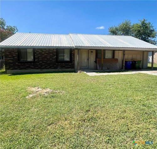 824 Larry Drive, Gonzales, TX, 78629 | Card Image
