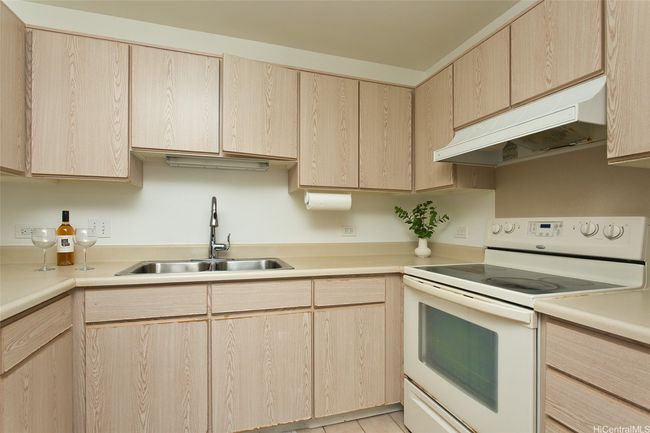 APT-101 - 94-540 Kupuohi St, Condo with 2 bedrooms, 2 bathrooms and 2 parking in Waipahu HI | Image 7