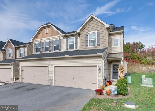 44 Wexford Ct, MORGANTOWN, PA, 19543-8892 | Card Image