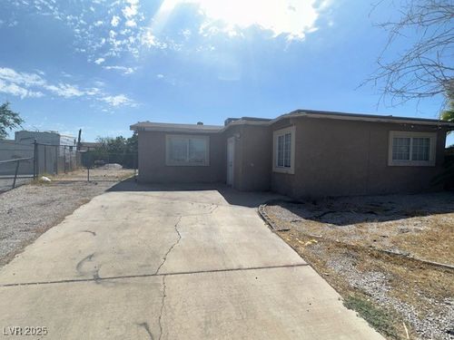 3106 Cummings Ct, North Las Vegas, NV, 89030-5144 | Card Image