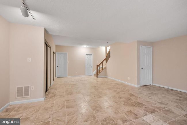 1657 Oak Spring Way, Townhouse with 3 bedrooms, 4 bathrooms and null parking in Reston VA | Image 19